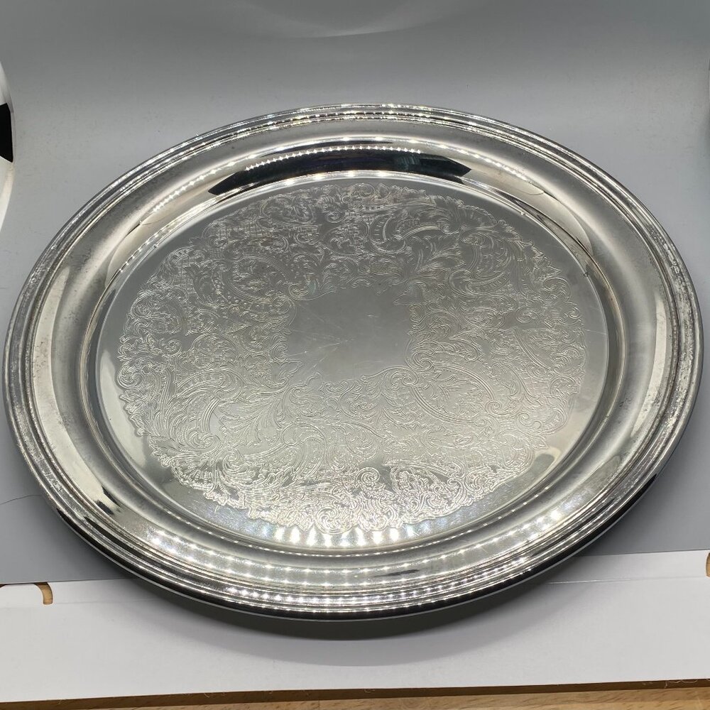 Vintage Oneida LIon Silver Płatę Engraved Serving Tray 12.5"